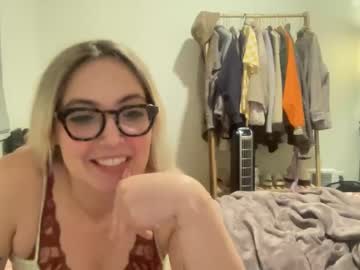 girl
        collegegirlypop cam image #149327