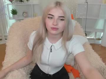 girl
        nika_queen_ cam image #205062