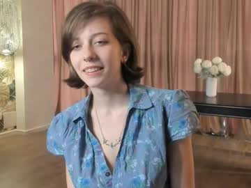 girl
        edlafollin cam image #246555