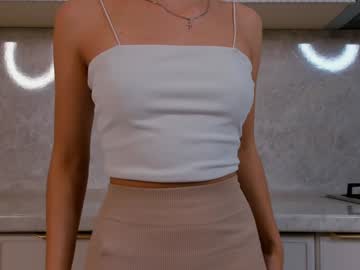 girl Latina Sex Cam with keeleycrofoot