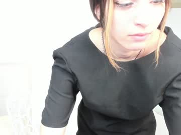 girl
        melissaforst cam image #86259