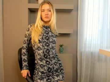 girl
        caitlinnaomi cam image #134526