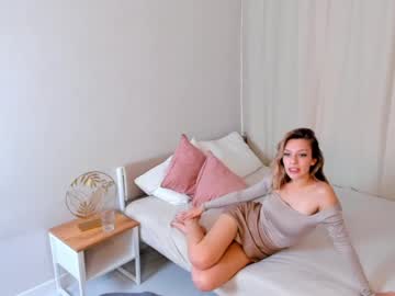girl
        abigailhale cam image #123766