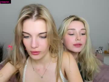 couple
        chloejjoness cam image #110614