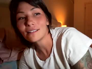 couple
        mollymariko cam image #171857