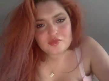 girl Latina Sex Cam with jigglypuffs99