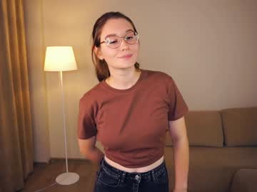 girl
        odelynaclay cam image #203434