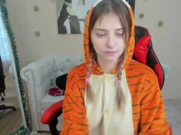 girl
        kaleriaminx cam image #44644