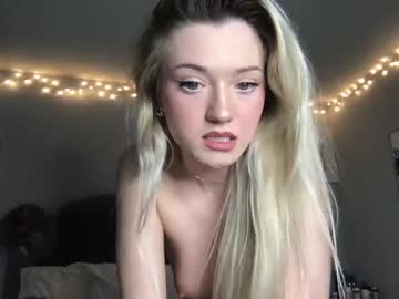 girl
        nicholexoxo23 cam image #70757
