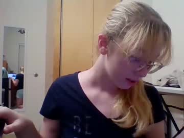 girl
        blonde_katie cam image #129749