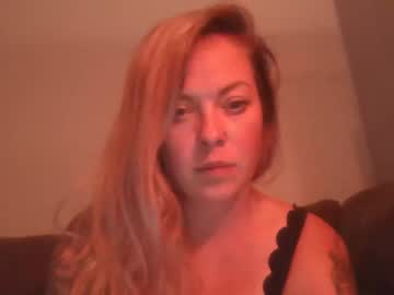 girl
        islandlove333 cam image #191851