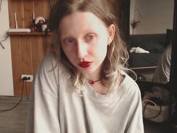 girl
        your_coraline_ cam image #177018