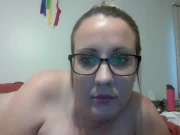 girl Latina Sex Cam with lexiskyy06
