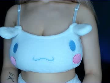 girl
        annamellis cam image #124574