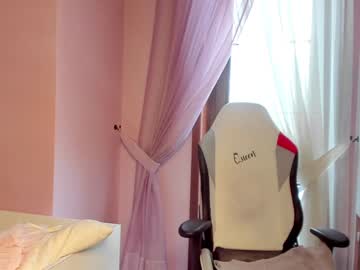 girl
        veola_new cam image #37838