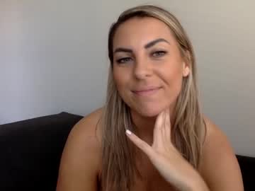 girl
        ariannakartel cam image #19730