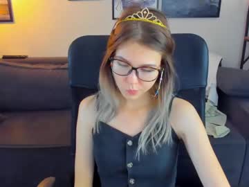 girl
        lisa_roses cam image #39872