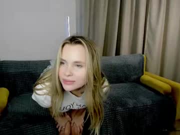 girl
        brulik____ cam image #205114