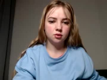 girl
        deinalin cam image #79615