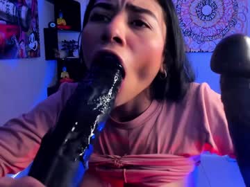 girl
        nicollbashel cam image #127053