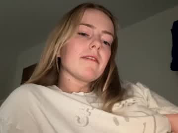girl
        binket cam image #159935