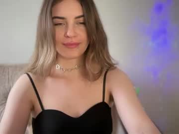 girl
        emmycrystaill cam image #178307