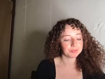 girl Latina Sex Cam with straw_berry223