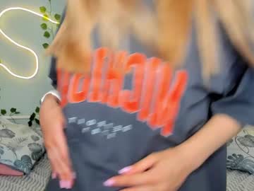 girl
        melissa_babyss cam image #181044