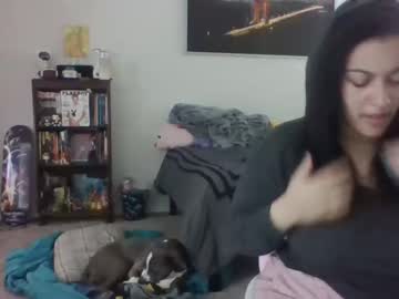 girl
        yassiecat cam image #82595