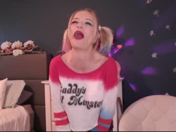 girl
        laceycoffeegirl cam image #9690