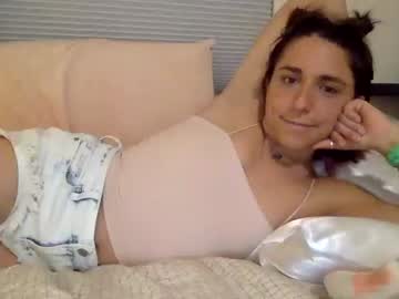 girl
        itty_bitty_abby cam image #158750