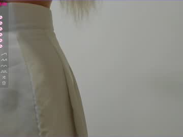 girl
        roonaxel cam image #102488