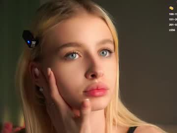 girl
        lunnadew cam image #258796