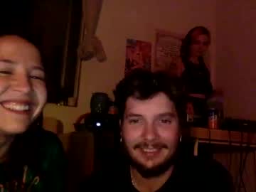 couple
        camillapowell cam image #190505