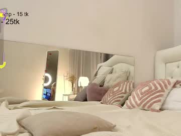 girl
        lina_dewar cam image #253911