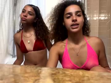 couple
        dreamslifeofficial cam image #192559