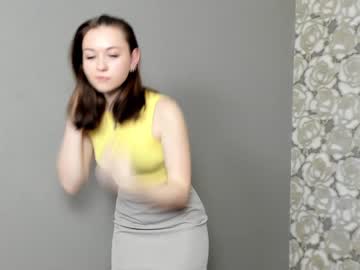 girl
        _katrin_pirs_ cam image #30210