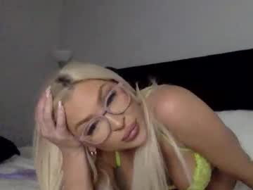 girl
        jordynjames cam image #215080
