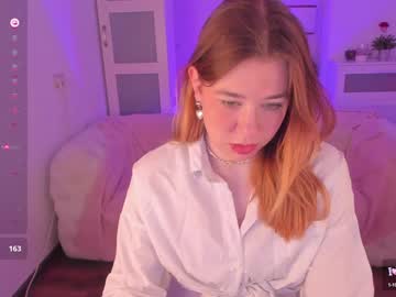 girl
        flowr_rebecca cam image #215734