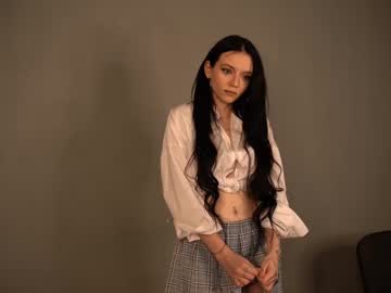 girl
        katereason cam image #120044