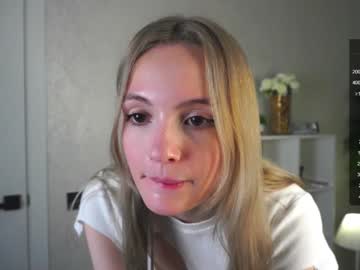 girl
        esmeblond cam image #188942
