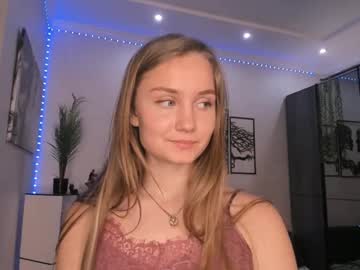 girl
        joanblacknall cam image #218628