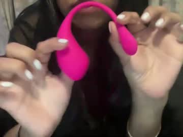 girl
        itspinky421 cam image #102502