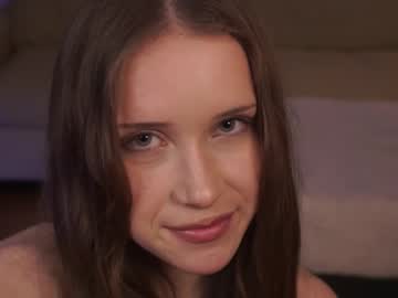 girl
        sweet_lips_are_made cam image #231291