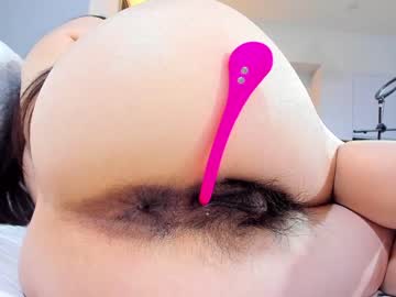 girl
        y_ivy_y cam image #197