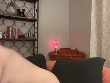 girl
        tinytittytia cam image #145480