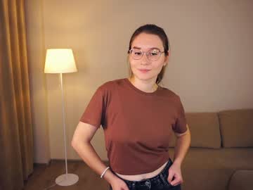 girl
        odelynaclay cam image #203441