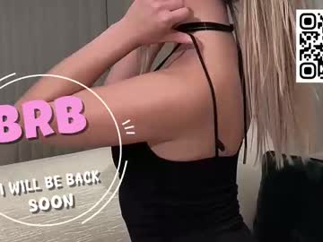 girl Latina Sex Cam with nicole_blueberry
