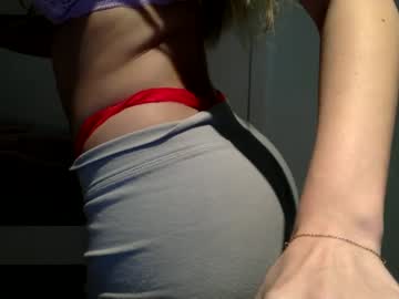 girl
        bellafoxxx22 cam image #68181