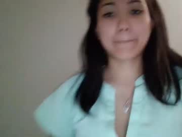 girl
        london_tipton cam image #107739